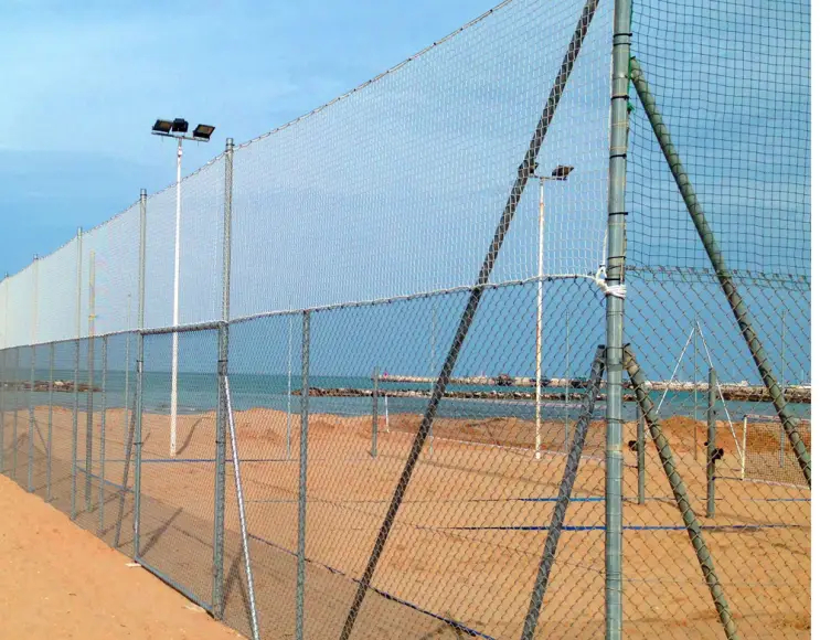 Filet de clôture terrains de tennis blanc et beach tennis