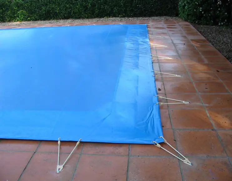Bâche de couverture piscine en pvc 400 gr, avec œillets