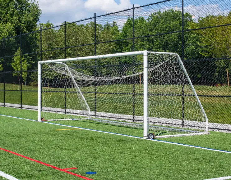 Buts de foot à 5 transportables en acier peints en blanc