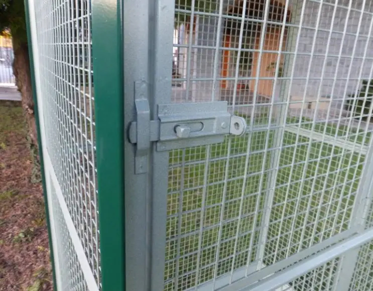 Cage pour perroquets 105x75x180 h.