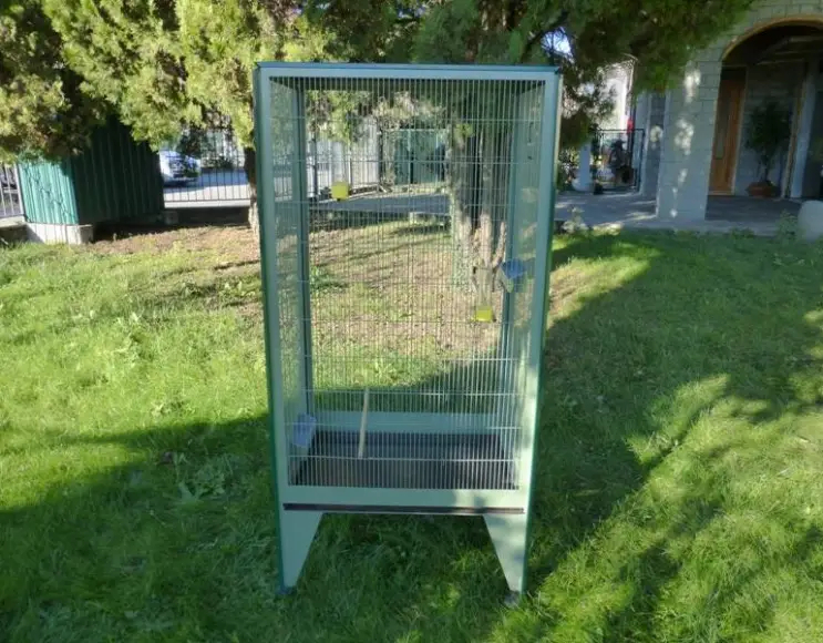 Cage volière d'intérieur cm 74x54x155 h.