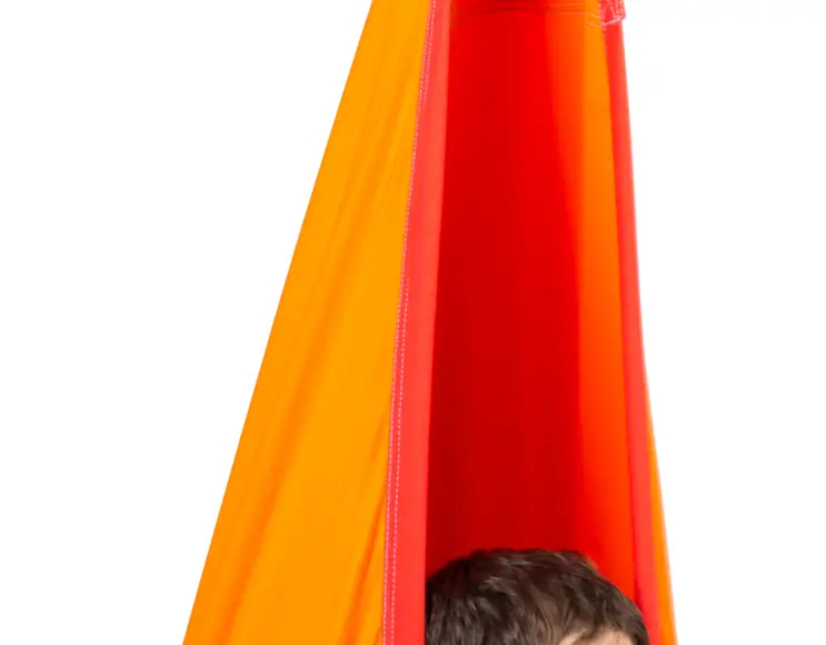 CHAISE SUSPENDUE MODÈLE RENARD en forme de GOUTTE